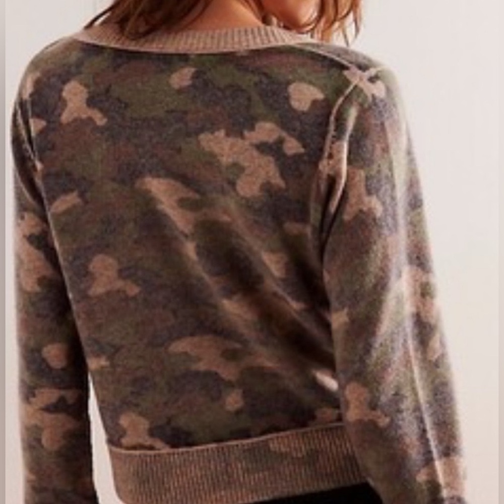 Free People Nocturnal Cardi Cardigan Wool Cashmere Camo Sweater - Picture 2 of 9